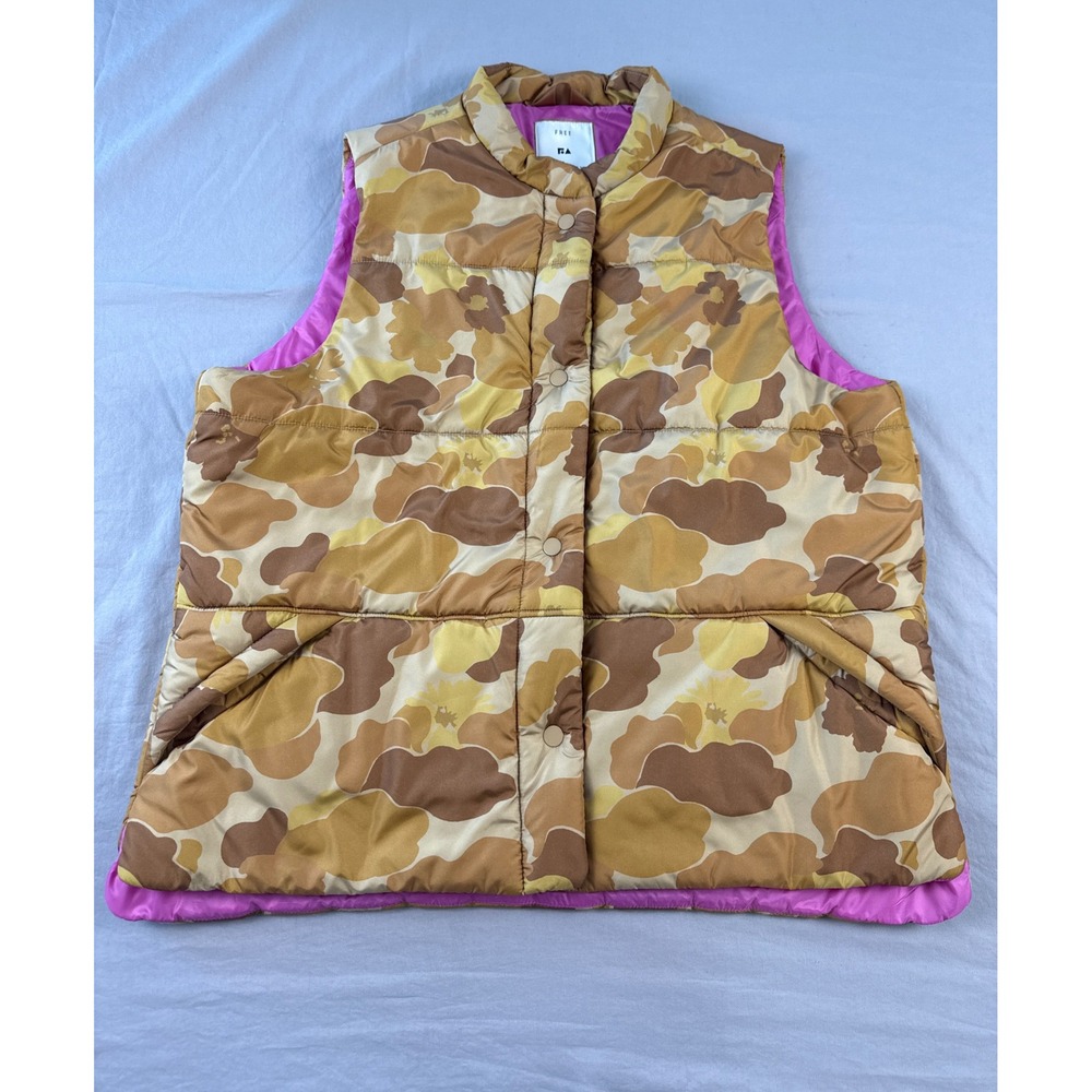 Free Assembly Puffer Vest‎ Camo Floral Pink Women Size Medium